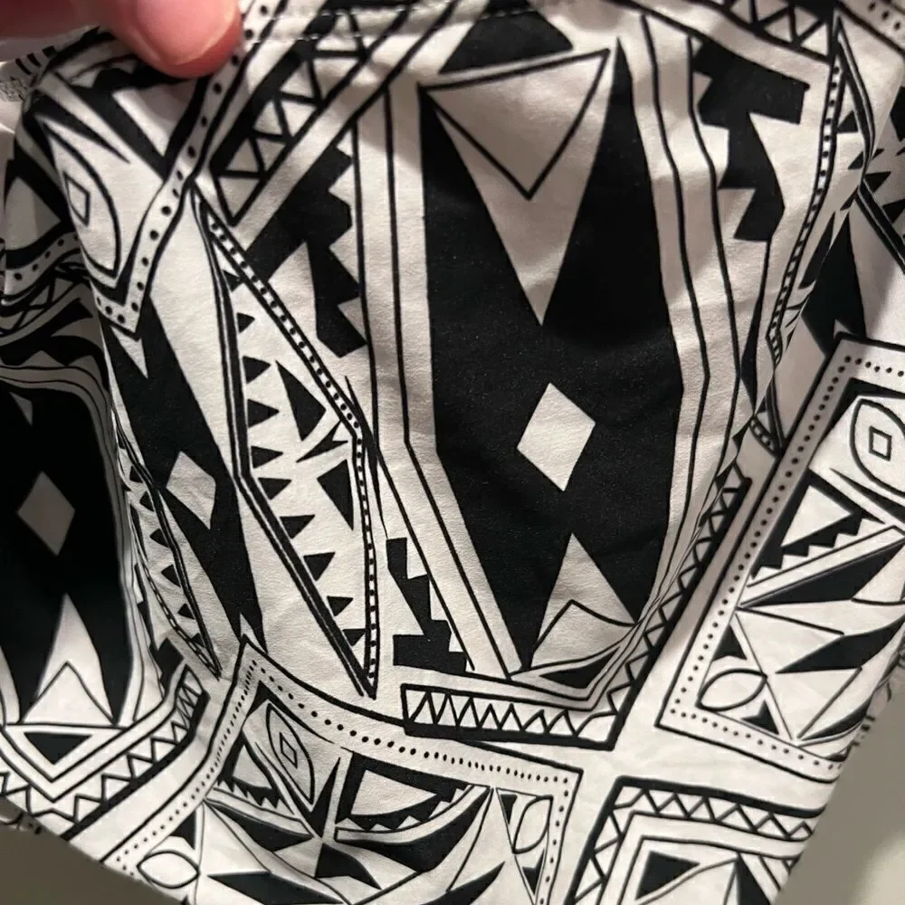 Black and white geometric print‎ two piece swimsuit women’s medium